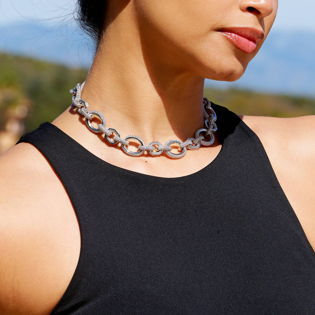 Iced Loop Infinity Adjustable Necklace in White Gold - 18mm