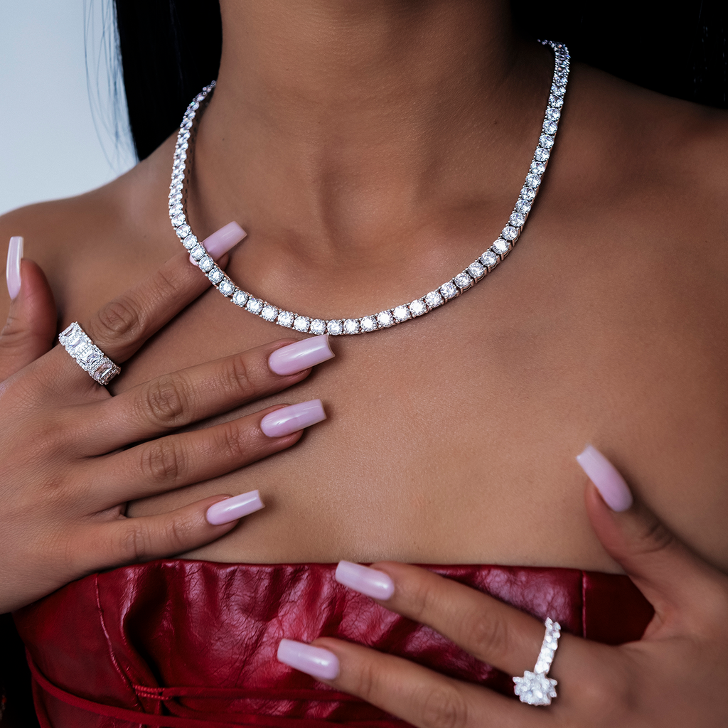 Diamond Tennis Necklace in White Gold- 5mm